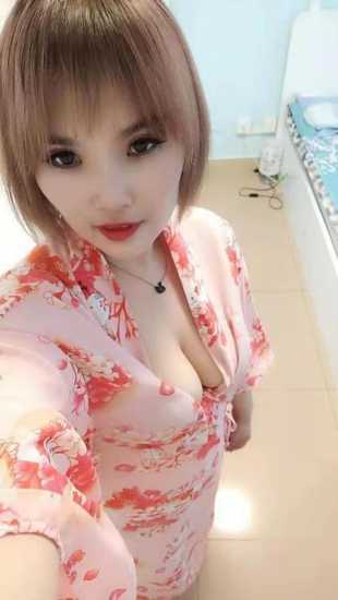 性感小骚货，嘴甜，穴浅，爱高潮，淫水十足！